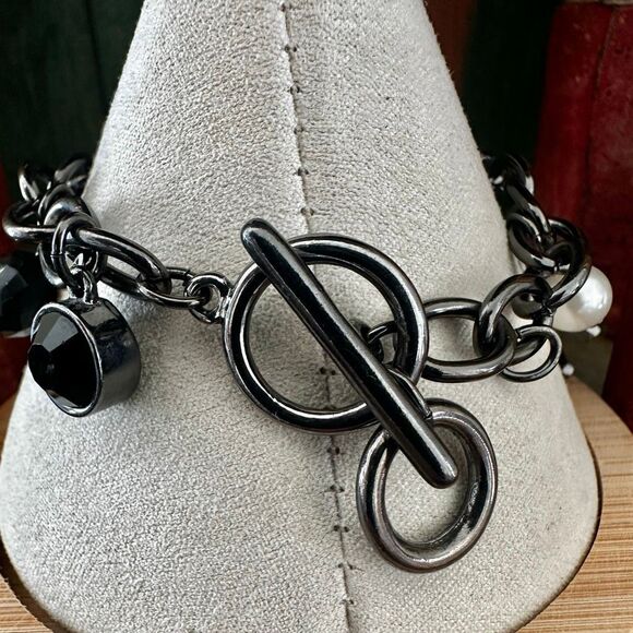 Guess Gunmetal Heart Charm Bracelet - Picture 5 of 10